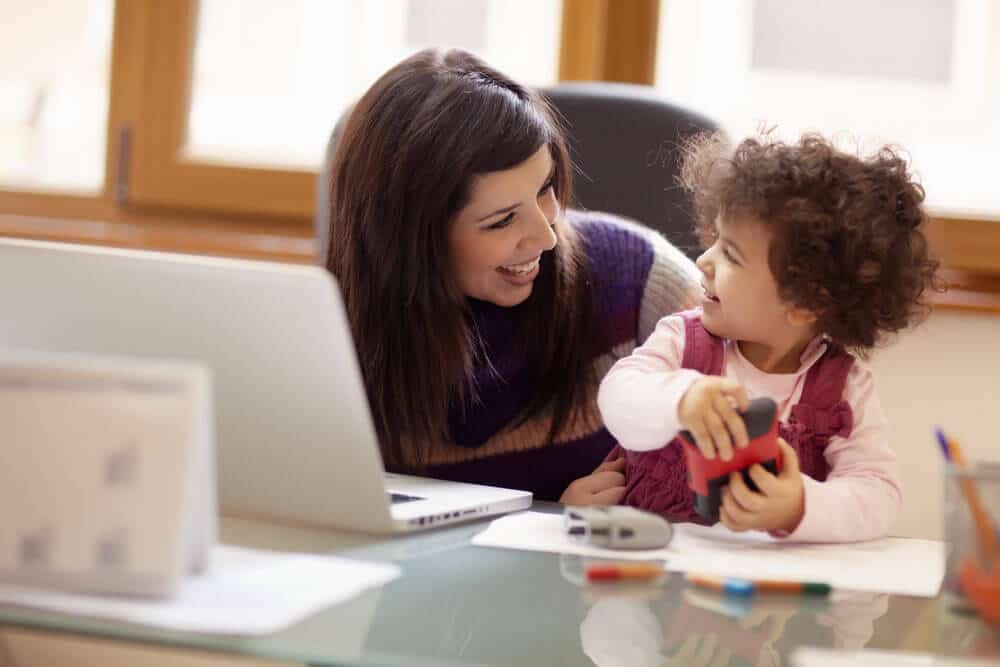 5 Ways Technology Promotes Parent Involvement and Family Engagement